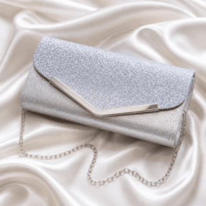 Γυναικεία βραδινή τσάντα clutch σε λαμπερή ασημί απόχρωση